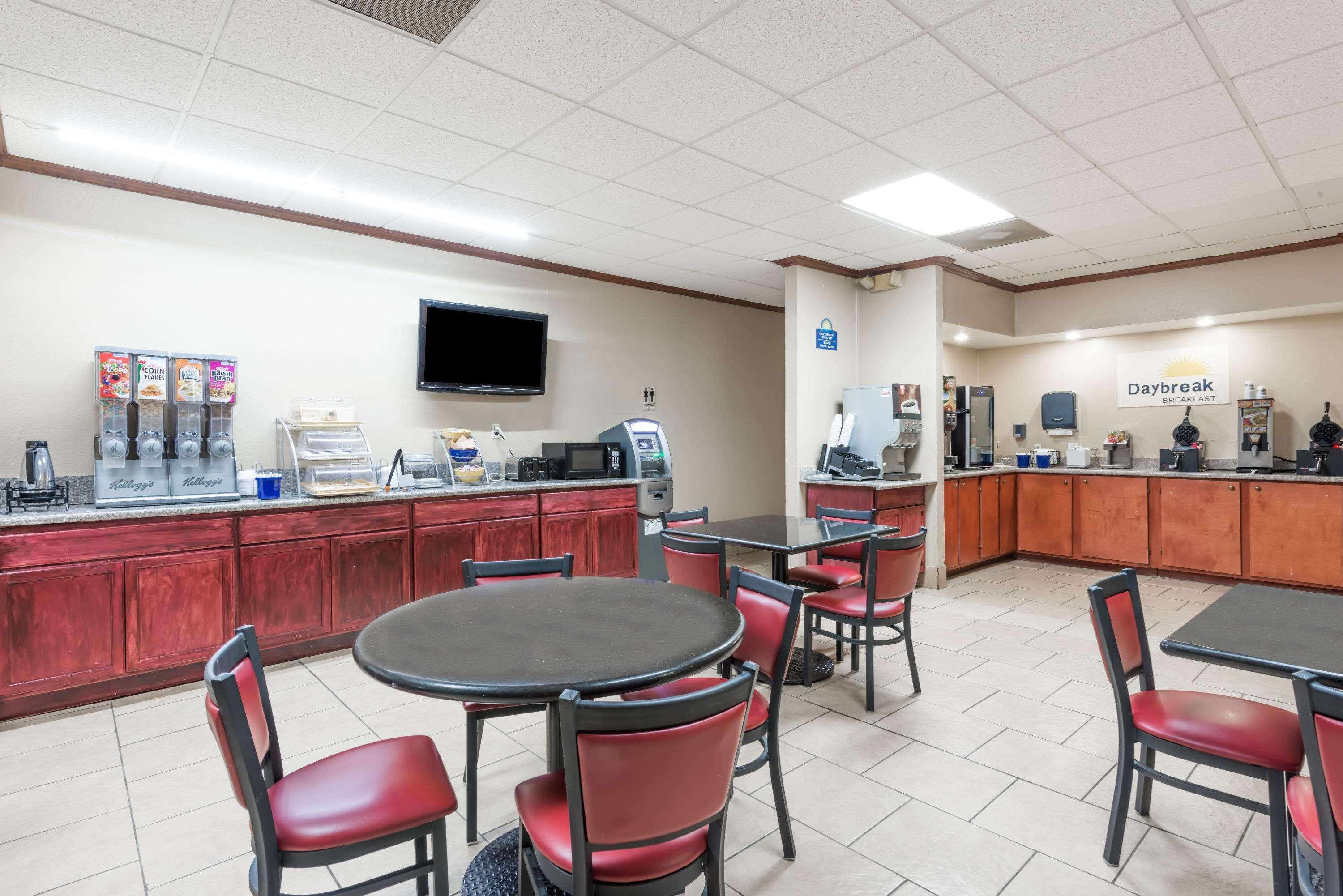 Days Inn By Wyndham San Antonio Splashtown/Att Center Luaran gambar