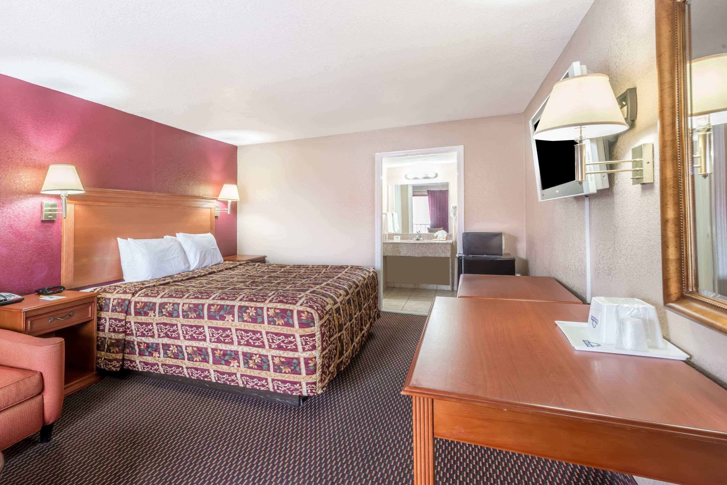Days Inn By Wyndham San Antonio Splashtown/Att Center Luaran gambar